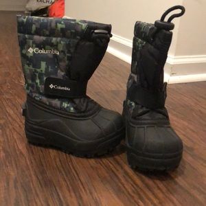 Boys Columbia snow boots